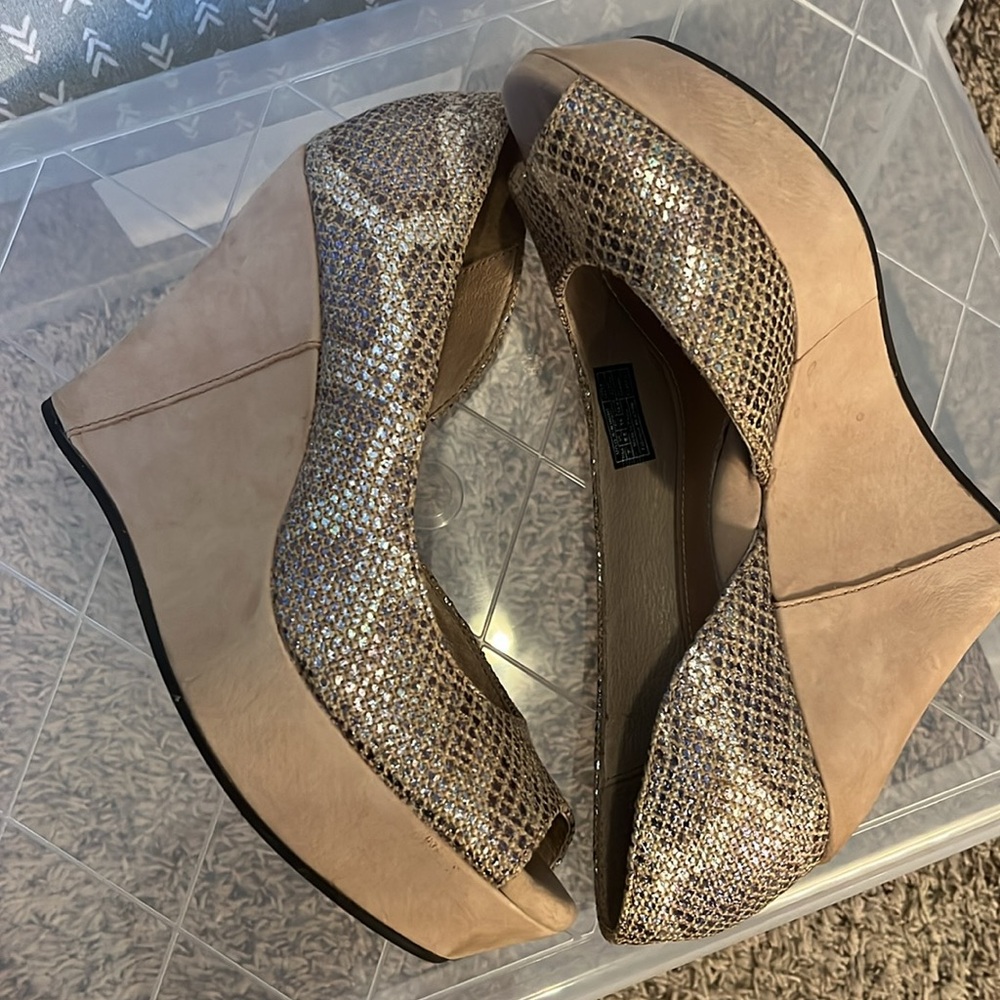 Good Condition. - Picture 5 of 8